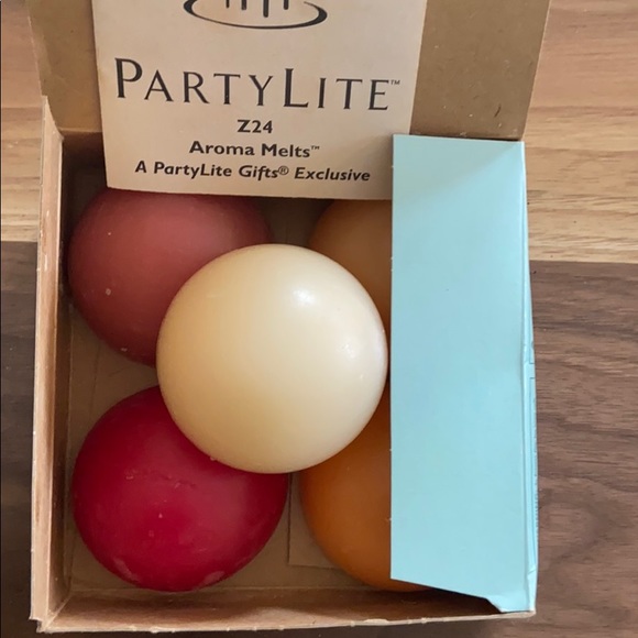 PartyLite aroma melts - Picture 2 of 2